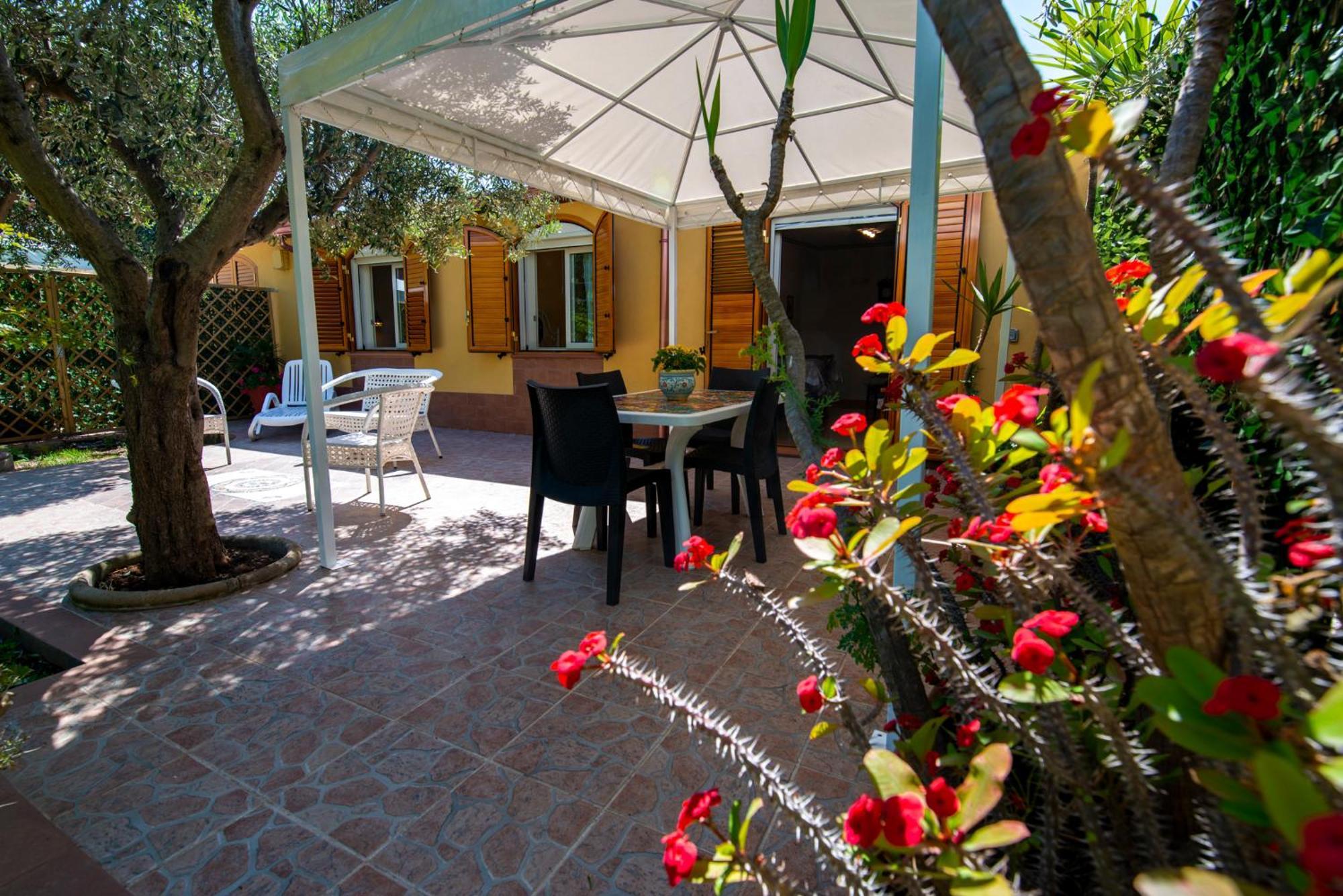 Villa Del Papiro Charme Apartments Avola Buitenkant foto