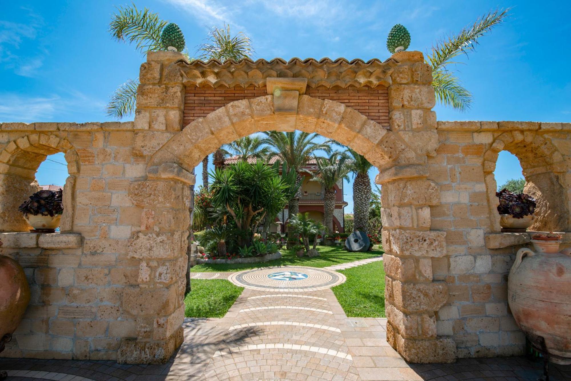 Villa Del Papiro Charme Apartments Avola Buitenkant foto